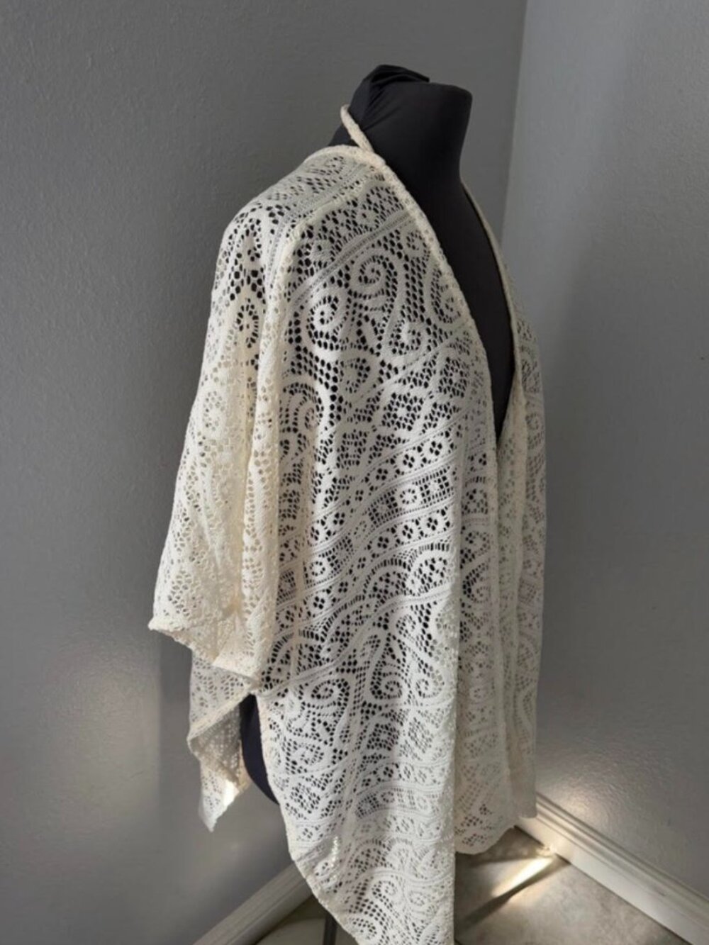 🎀 Love On A Hanger Ivory Lace Open Front Cardigan Boho Kimono Crochet